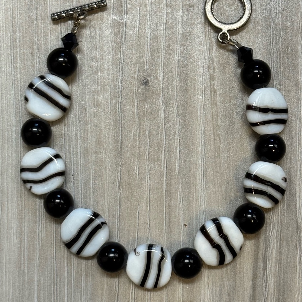 Hand Crafted Glass Black and White Beaded Bracelet/toggle closure. - Picture 2 of 3